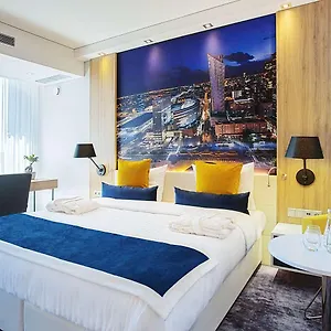 Golden Tulip Airport 4*, Warschau Polen